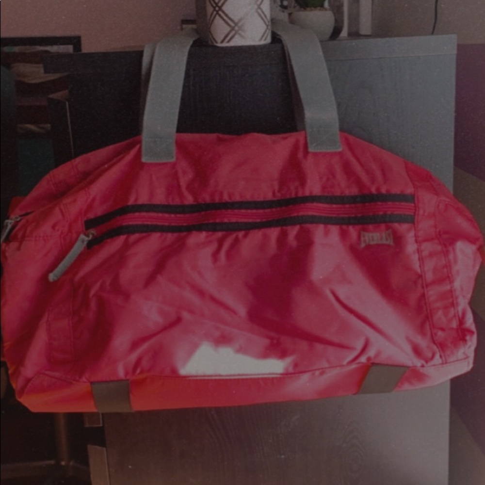 Pink everlast sports bag